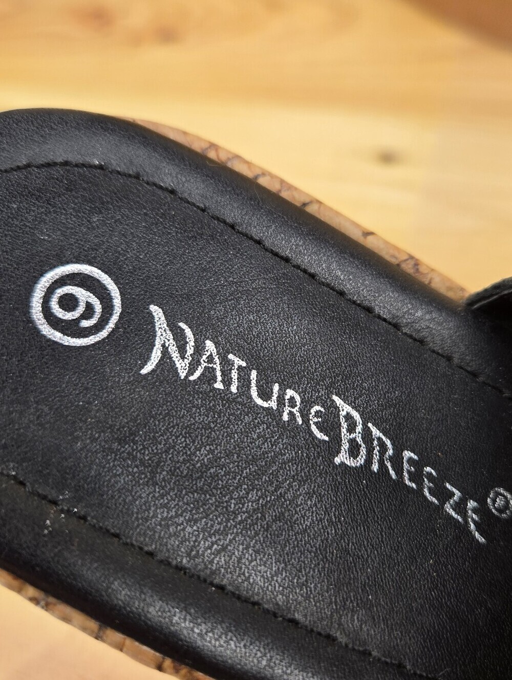 Nature Breeze Women’s Black Wedge Flower Pattern Shoes size 9 NWOT Nature breeze - Picture 9 of 9